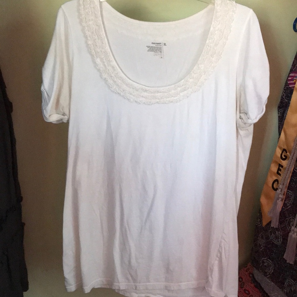 Pretty white T-shirt